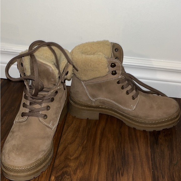 Shoes - Artica boots